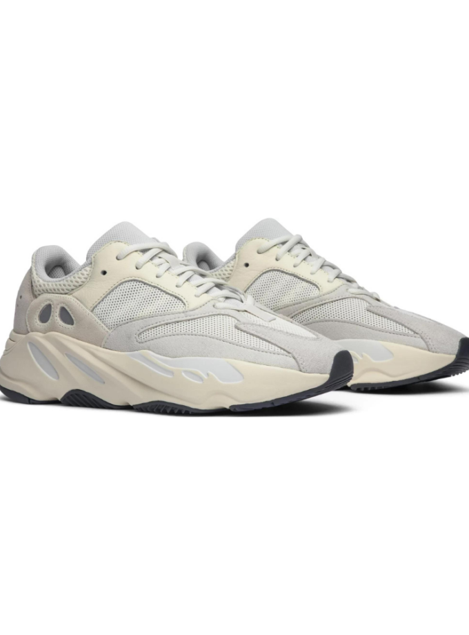 Yeezy Boost 700 Analog