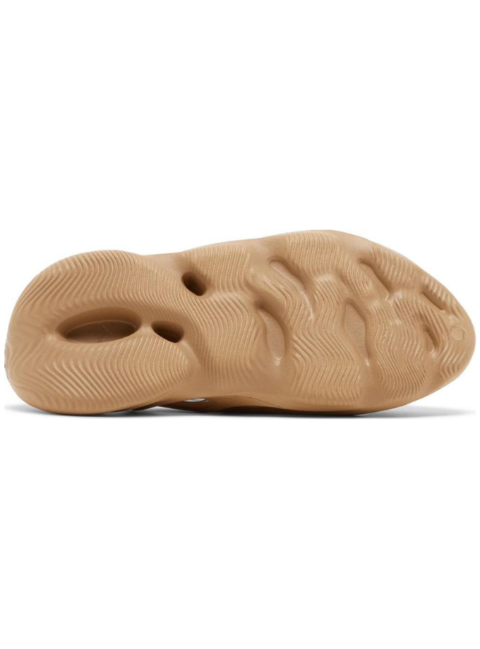 Yeezy Foam Runner Clay Taupe