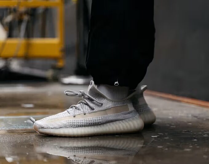 Yeezy Boost 350 V2 Cloud White (Non-Reflective)