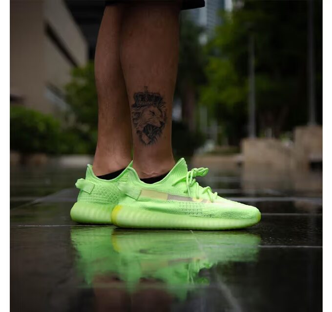 Yeezy Boost 350 V2 Glow